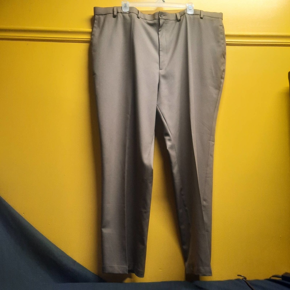 Haggar Cool Pro 18 classic fit Men's Khaki Tan Trousers Dress pants 52 x 34